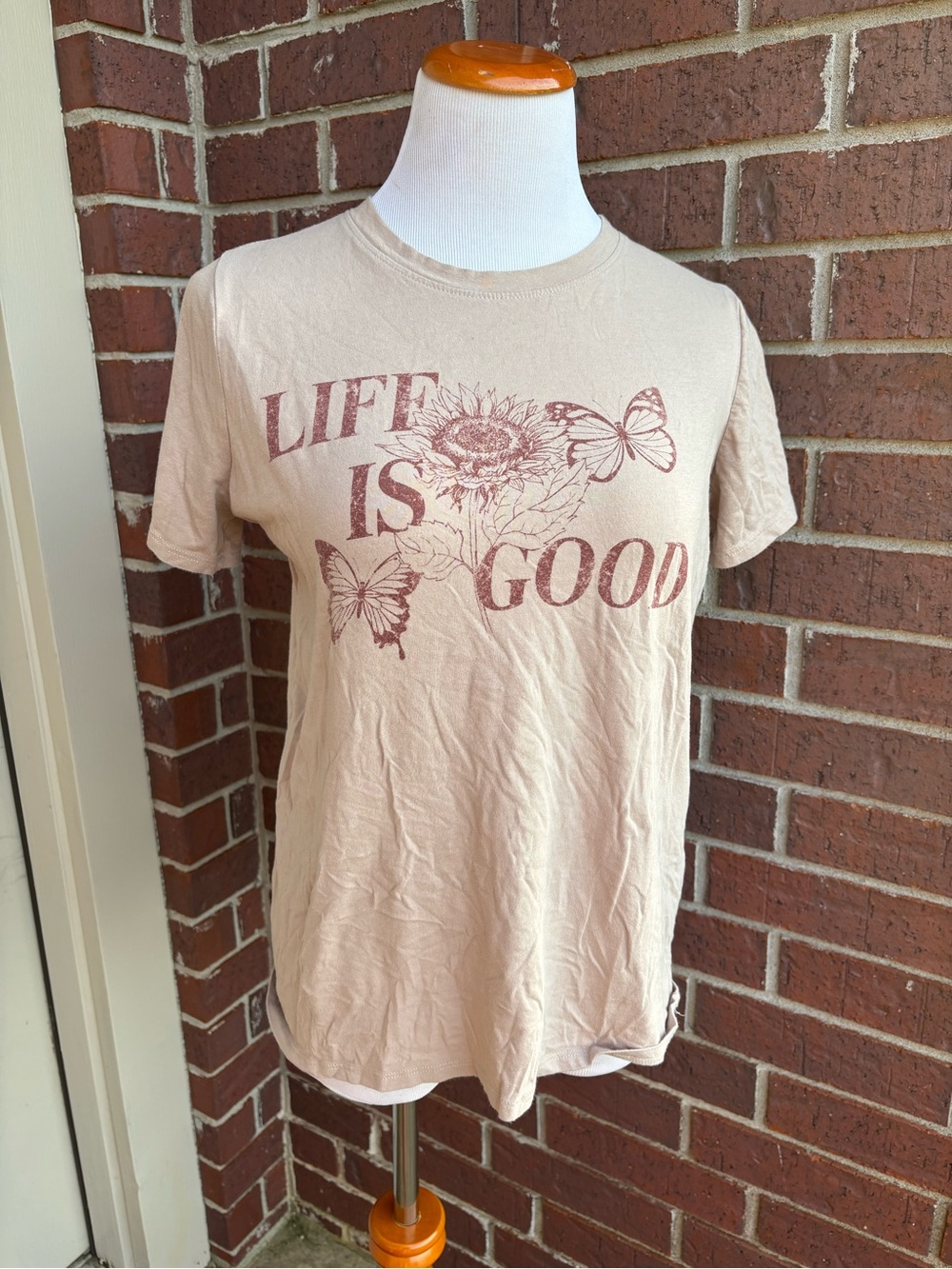 Life Is Good Beige Short-Sleeve Graphic Tee with Mauve Floral & Butterflies